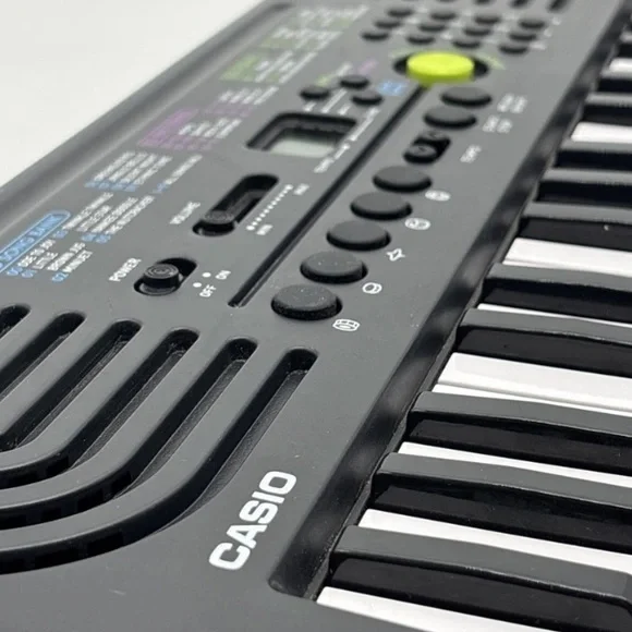 CASIO SA-46~32 key Keyboard Synthesizer-Excellent Condition-Runs on 6 batteries. - Picture 8 of 10